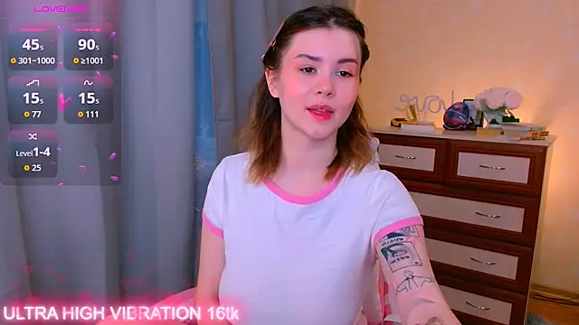 cutie mili online show from October 18, 2025, 9:22 am