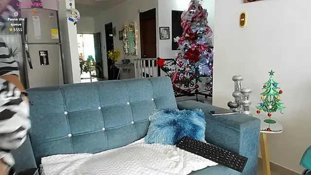 dakota johnson10 online show from November 26, 2025, 6:08 pm