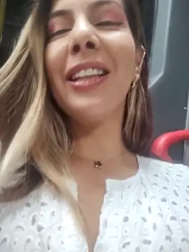 scarlett moore online show from May 18, 2026, 5:51 pm