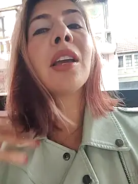 scarlett moore online show from October 11, 2025, 3:02 pm