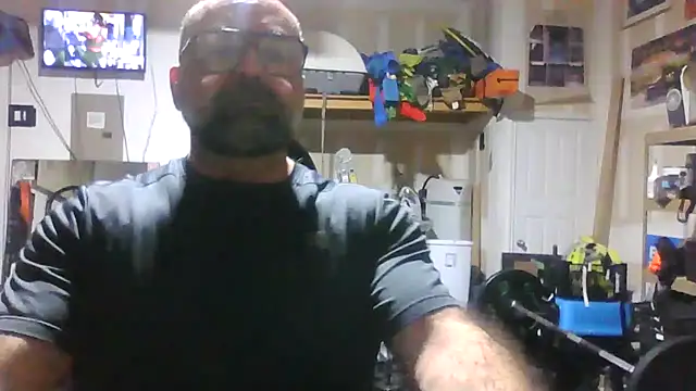 Snapshot of chainjulious chatting on February 13, 2026, 3:12 pm chainjulious online show from February 13, 2026, 3:12 pm