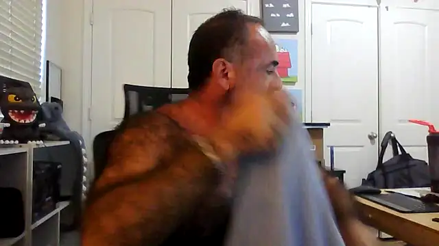 Snapshot of chainjulious chatting on October 15, 2025, 4:15 pm chainjulious online show from October 15, 2025, 4:15 pm