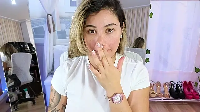 Tawny cox online show from November 10, 2025, 3:17 pm