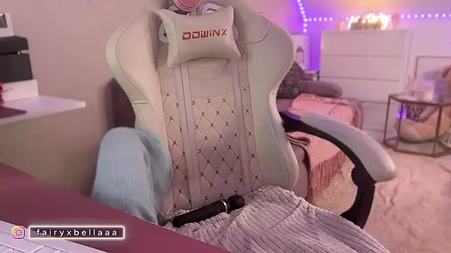 xxbabyxgiiirlxx online show from February 14, 2026, 10:10 pm