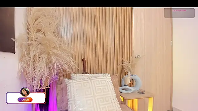 Snapshot of sofhiaa_adaams chatting on February 13, 2026, 10:43 pm sofhiaa adaams online show from February 13, 2026, 10:43 pm