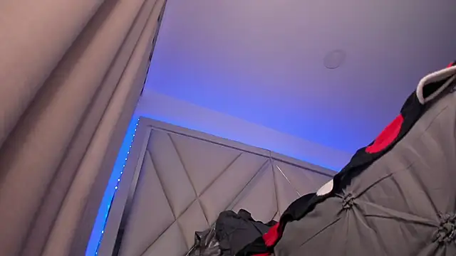 Snapshot of andreafernandz chatting on November 3, 2025, 12:49 am andreafernandz online show from November 3, 2025, 12:49 am