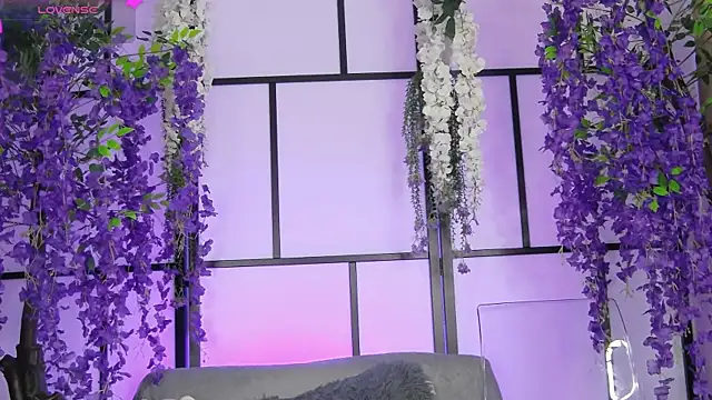 Xenomy online show from March 25, 2026, 6:24 am