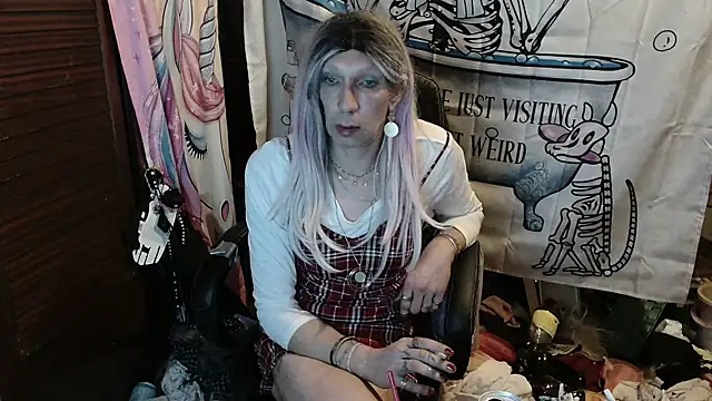 Ombeline1 online show from March 5, 2026, 6:15 pm