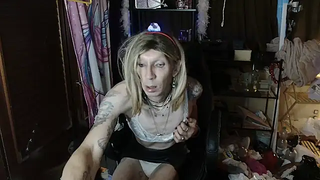 Ombeline1 online show from October 23, 2025, 4:49 pm