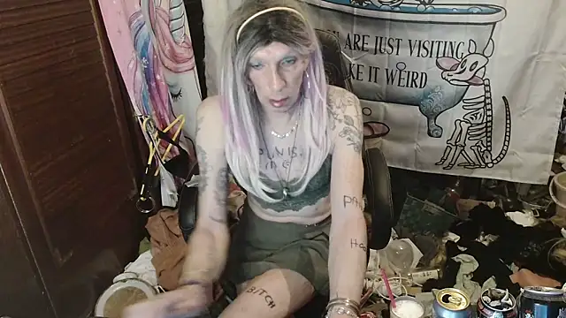 Ombeline1 online show from February 10, 2026, 6:56 am