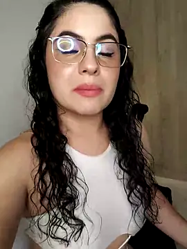 Snapshot of Lia_Hurley chatting on May 2, 2026, 8:25 pm Lia Hurley online show from May 2, 2026, 8:25 pm