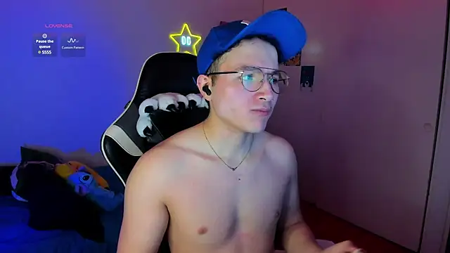 Snapshot of AustinSummerr chatting on January 22, 2025, 1:32 pm AustinSummerr online show from January 22, 2025, 1:32 pm