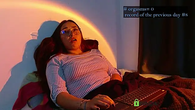 Hot Candy  online show from October 20, 2025, 4:14 am