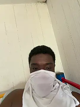Snapshot of elninoblacko chatting on May 3, 2026, 2:20 pm elninoblacko online show from May 3, 2026, 2:20 pm