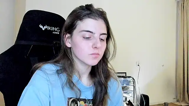 emmamurrr online show from October 30, 2025, 5:54 pm