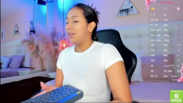 Snapshot of AmelyaMann chatting on March 21, 2025, 12:39 pm AmelyaMann online show from March 21, 2025, 12:39 pm