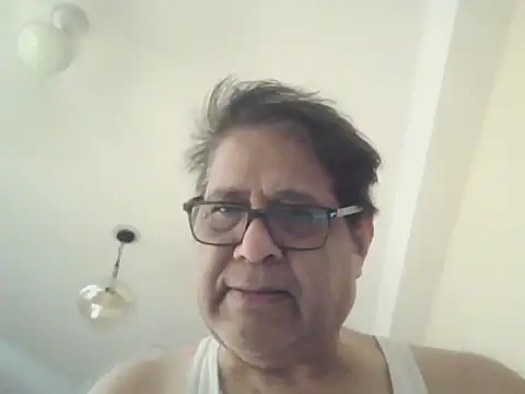 Snapshot of Nuttysub chatting on June 2, 2026, 2:33 am Nuttysub online show from June 2, 2026, 2:33 am