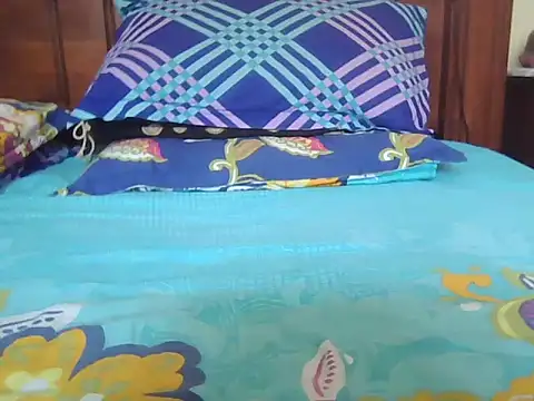 Nuttysub online show from April 13, 2026, 5:00 am