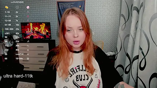 Snapshot of flower_sarah_ chatting on June 10, 2026, 4:03 am flower sarah online show from June 10, 2026, 4:03 am
