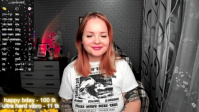 flower sarah  online show from November 25, 2025, 9:59 pm