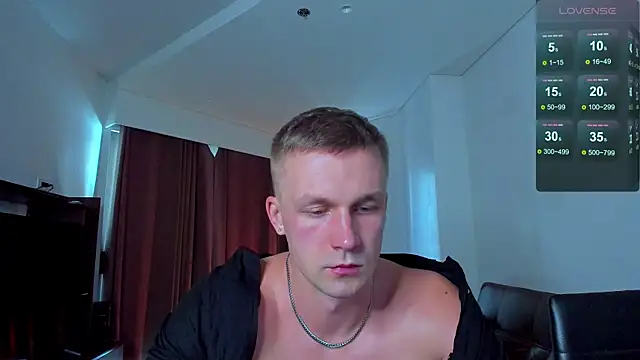 Snapshot of Samuel_Andrew chatting on July 7, 2026, 7:09 am Samuel Andrew online show from July 7, 2026, 7:09 am