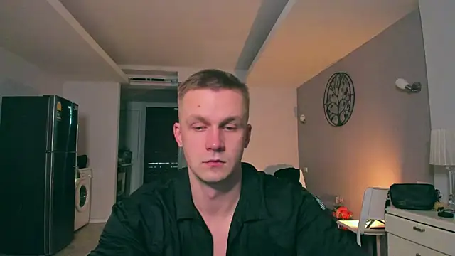 Samuel Andrew online show from October 15, 2025, 4:44 am