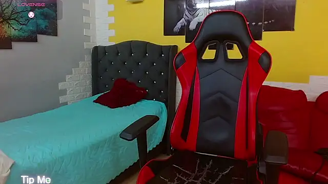 Snapshot of isabeautyx19 chatting on February 22, 2026, 1:41 am isabeautyx19 online show from February 22, 2026, 1:41 am