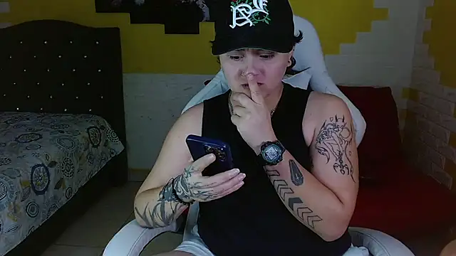 Snapshot of isabeautyx19 chatting on March 25, 2026, 5:07 am isabeautyx19 online show from March 25, 2026, 5:07 am