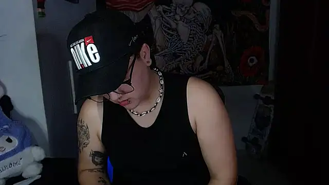 isabeautyx19 online show from May 11, 2026, 1:51 am
