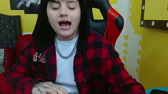 Snapshot of isabeautyx19 chatting on March 14, 2026, 2:39 am isabeautyx19 online show from March 14, 2026, 2:39 am