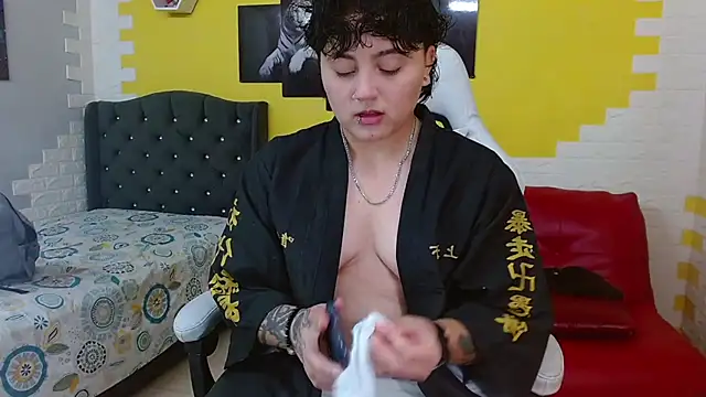 Snapshot of isabeautyx19 chatting on March 31, 2026, 2:02 am isabeautyx19 online show from March 31, 2026, 2:02 am