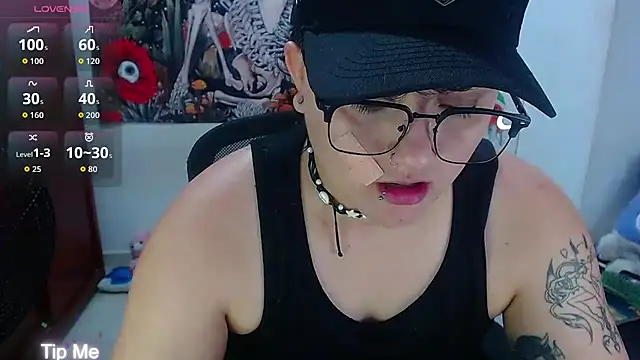 isabeautyx19 online show from May 25, 2026, 3:11 pm