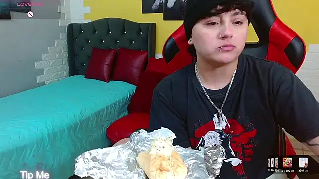 Snapshot of isabeautyx19 chatting on February 19, 2026, 1:57 am isabeautyx19 online show from February 19, 2026, 1:57 am