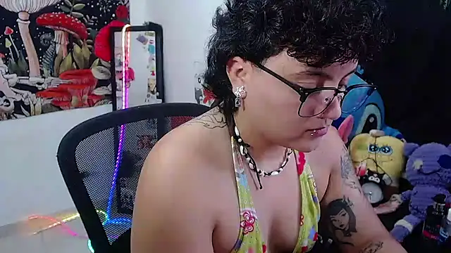 isabeautyx19 online show from July 6, 2026, 8:11 pm