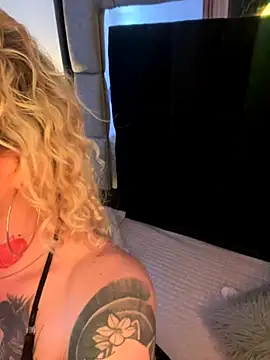 Bonnie vega online show from October 28, 2025, 8:41 pm