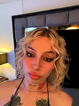 Snapshot of Bonnie_vega chatting on September 14, 2025, 8:42 pm Bonnie vega online show from September 14, 2025, 8:42 pm