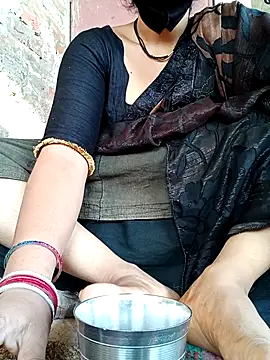 Snapshot of Mamta_Chaterjee chatting on May 18, 2026, 1:39 am Mamta Chaterjee online show from May 18, 2026, 1:39 am