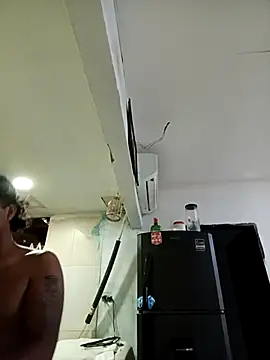 yoryisexi online show from January 11, 2026, 7:32 pm