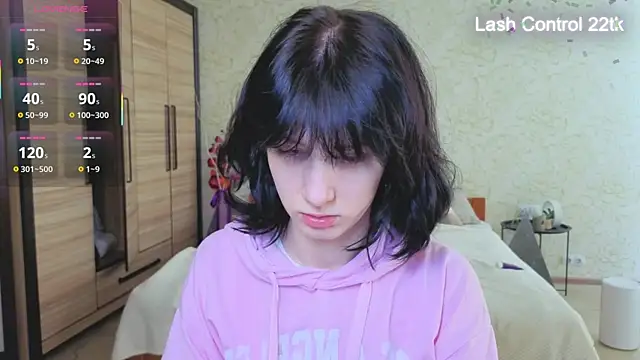 JulisSweet online show from March 31, 2026, 6:59 am