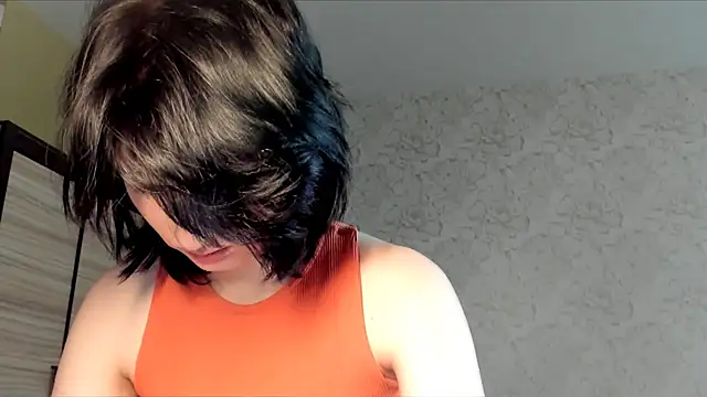 JulisSweet online show from March 5, 2025, 1:50 pm