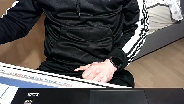 SissyStefanie online show from March 18, 2026, 5:47 pm