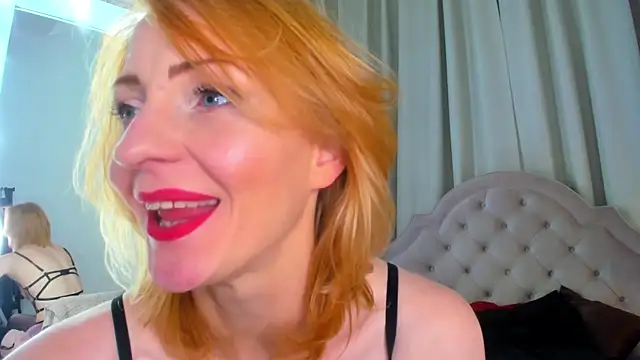 Snapshot of SquirtyAlisa chatting on September 18, 2025, 2:20 pm SquirtyAlisa online show from September 18, 2025, 2:20 pm