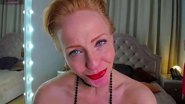 Snapshot of SquirtyAlisa chatting on January 29, 2025, 8:25 pm SquirtyAlisa online show from January 29, 2025, 8:25 pm
