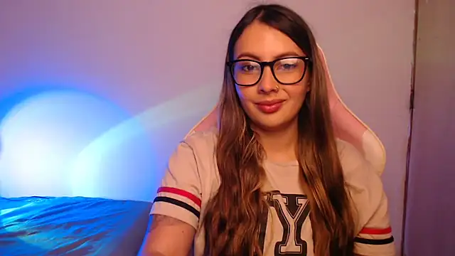 Snapshot of lalawhitte chatting on November 5, 2025, 2:20 pm lalawhitte online show from November 5, 2025, 2:20 pm