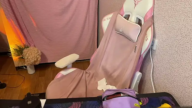 Snapshot of Katrin__kiss chatting on December 3, 2025, 6:40 pm Katrin kiss online show from December 3, 2025, 6:40 pm