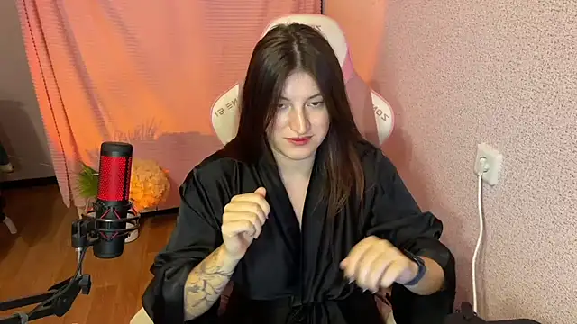 Snapshot of Katrin__kiss chatting on December 1, 2025, 5:47 pm Katrin kiss online show from December 1, 2025, 5:47 pm