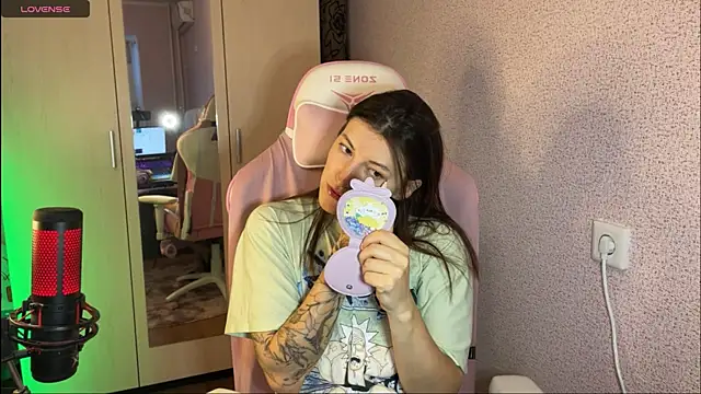 Snapshot of Katrin__kiss chatting on March 13, 2025, 3:28 pm Katrin kiss online show from March 13, 2025, 3:28 pm