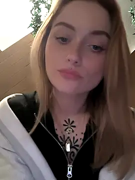 Goldloeckchen159 online show from December 17, 2025, 11:21 pm