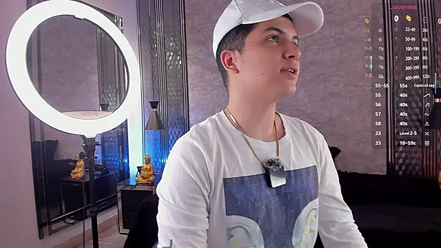 Brat  online show from November 13, 2025, 9:19 pm