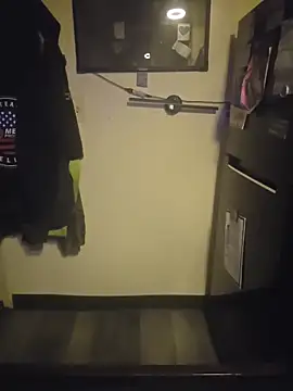 KrazyLegz online show from February 22, 2026, 4:26 am